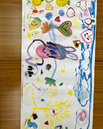 大きな紙に・・・🎨