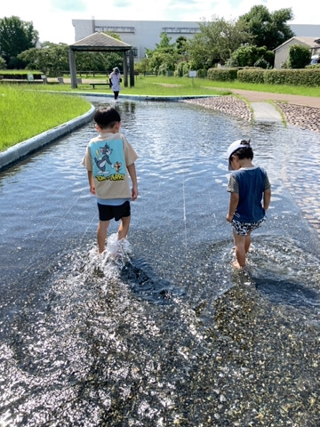 早水公園のせせらぎ～