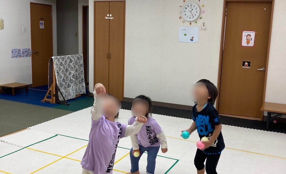 🏠ファミリーデイの似顔絵＆運動会ごっこをしました！