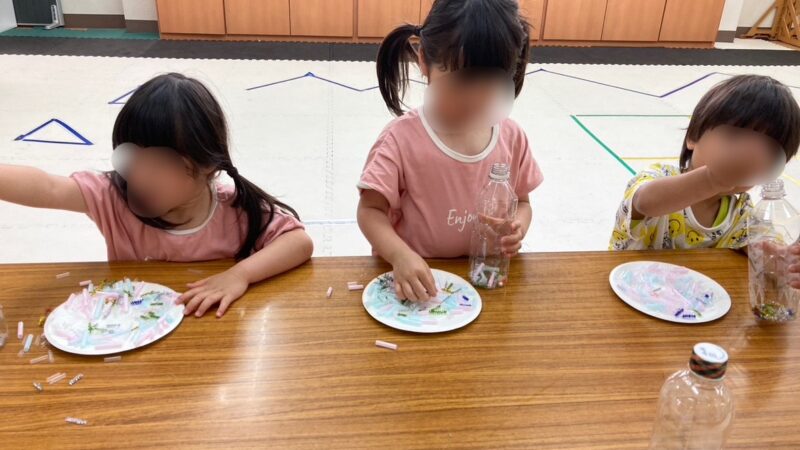 手作りマラカスで音あそび♪