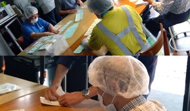 委託シール貼り